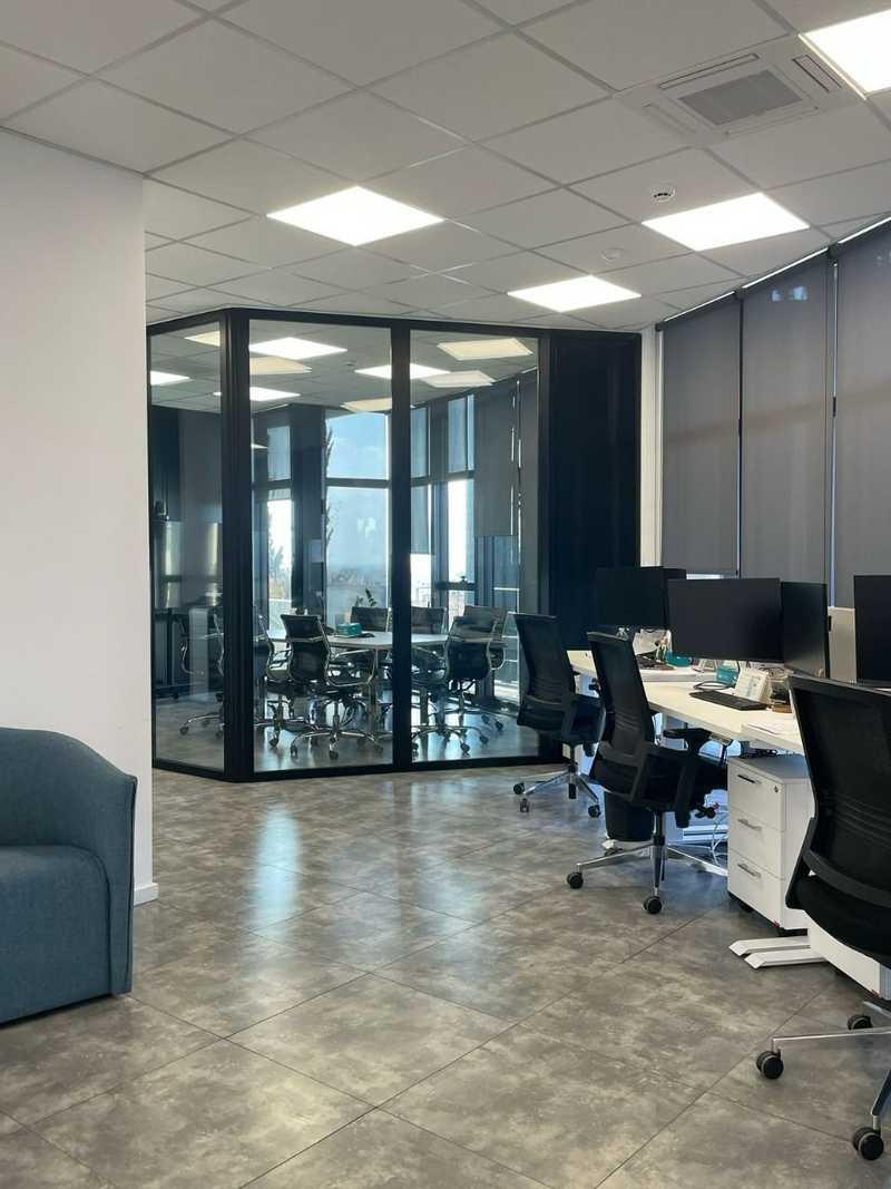 Office 255m² mesa geitonia: https://www.bazaraki.com/adv/5779512_beach-frond-office (www.bazaraki.com)