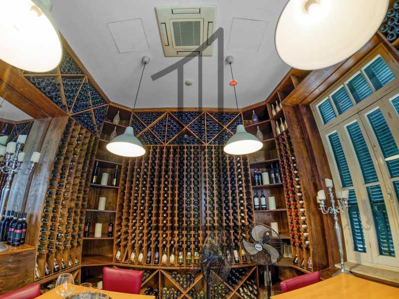 Fully equipped restaurant with optional 550m parking: https://www.bazaraki.com/adv/5789398_fully-equipped-restaurant-with-optional-550m-parking (www.bazaraki.com)