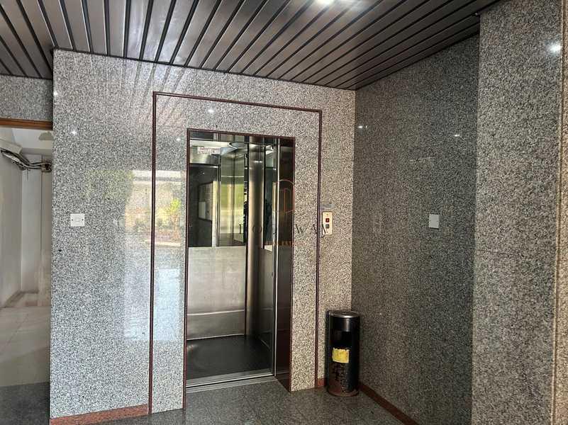 Office in mesa geitonia: https://www.bazaraki.com/adv/5796748_office-in-mesa-geitonia (www.bazaraki.com)