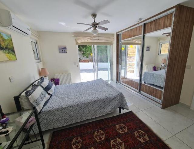 6-bedroom villa in Paphos № 153166: https://dom.com.cy/en/catalog/sale/153166/ (dom.com.cy)