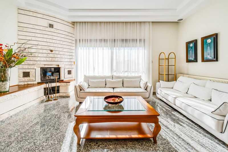 5-bedroom apartment to rent: https://www.bazaraki.com/adv/5797042_5-bedroom-apartment-to-rent (www.bazaraki.com)