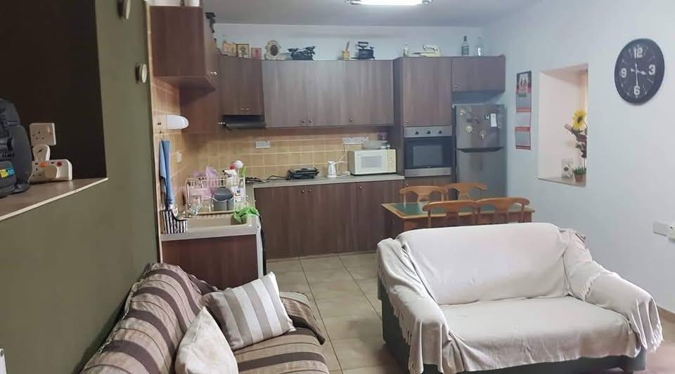 Ενοικιάζεται οικία στο Μονιάτι, 3 υπνοδωματίων φουλ  επιπλομένο €650 Για πληροφορίες 99404203: https://www.facebook.com/marketplace/item/702752968998329 (www.facebook.com)
