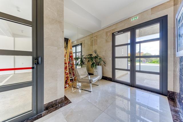 4-bedroom penthouse in Limassol №150196: https://dom.com.cy/en/catalog/rent/150196/ (dom.com.cy)