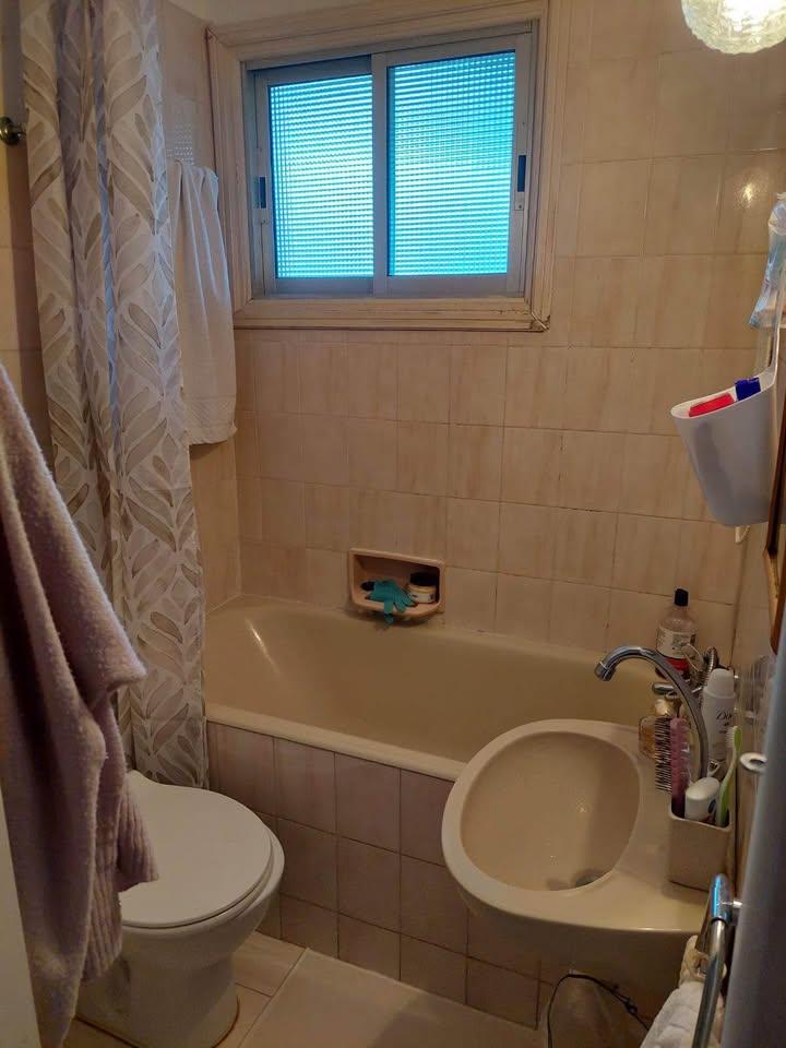 For rent 1 bedroom apartment in universal: https://www.facebook.com/marketplace/item/1092542902710765 (www.facebook.com)