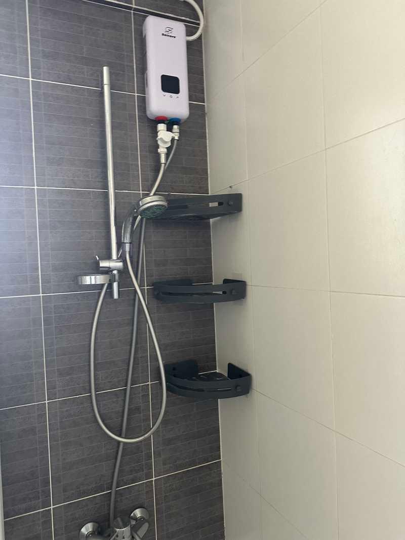 2-bedroom apartment to rent: https://www.bazaraki.com/adv/5797791_2-bedroom-apartment-to-rent (www.bazaraki.com)