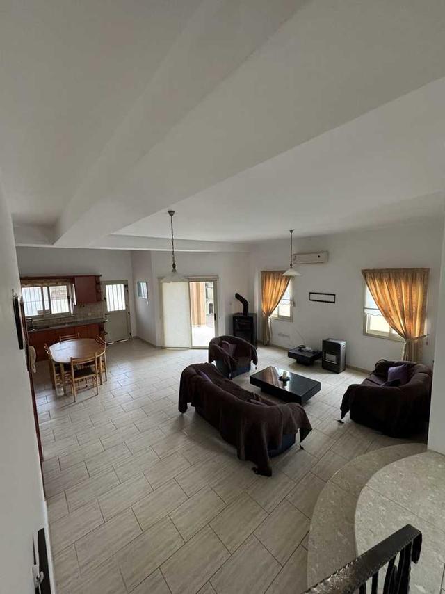 4-bedroom semi-detached to rent: https://www.bazaraki.com/adv/5793622_4-bedroom-semi-detached-to-rent (www.bazaraki.com)
