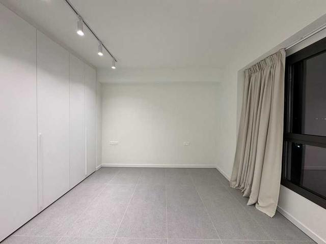 3-bedroom penthouse to rent: https://www.bazaraki.com/adv/5798252_3-bedroom-penthouse-to-rent (www.bazaraki.com)