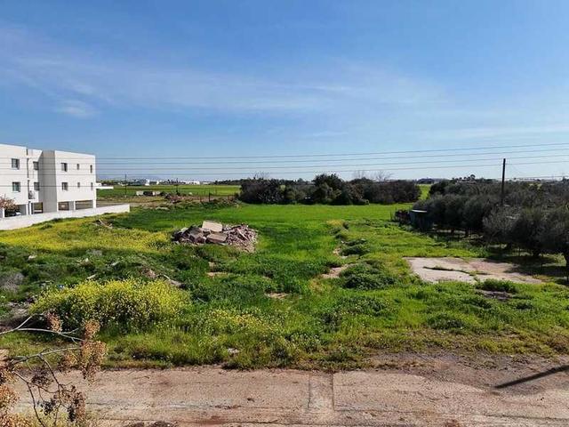 Residential land 2416 m²: https://www.bazaraki.com/adv/5787915_residential-land-2416-m2 (www.bazaraki.com)