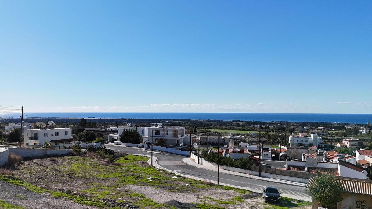 New 3-bedroom villa in Paphos № 153674: https://dom.com.cy/en/catalog/sale/153674/ (dom.com.cy)