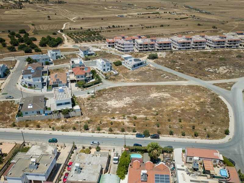 Residential land 4348 m²: https://www.bazaraki.com/adv/5798194_residential-land-4348-m2 (www.bazaraki.com)