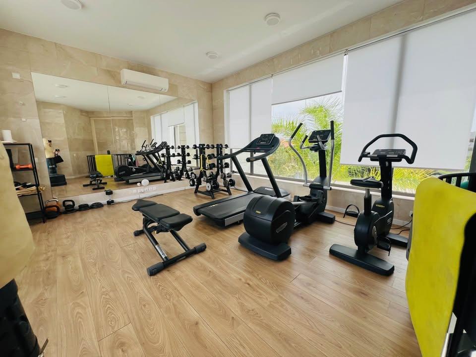 3 Beds 3 Baths Apartment/condo: https://www.facebook.com/marketplace/item/1189328872495519 (www.facebook.com)