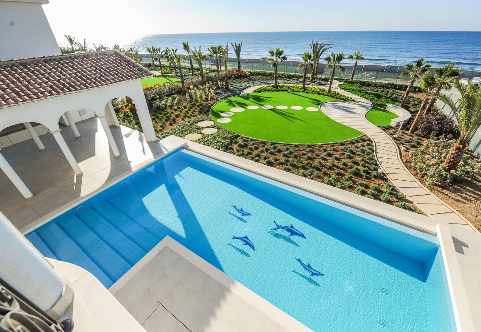 New 5-bedroom villa in Larnaca № 153379: https://dom.com.cy/en/catalog/sale/153379/ (dom.com.cy)
