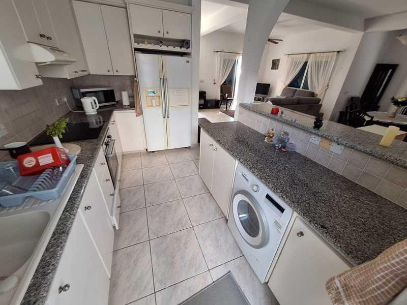 3-bedroom villa to rent: https://www.bazaraki.com/adv/5790583_3-bedroom-villa-to-rent (www.bazaraki.com)