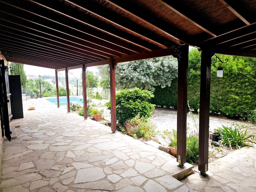 2 Bedroom Bungalow For Rent: https://www.zyprus.com/property/39368/2-bedrooms-house-bungalow-in-tala-paphos (www.zyprus.com)