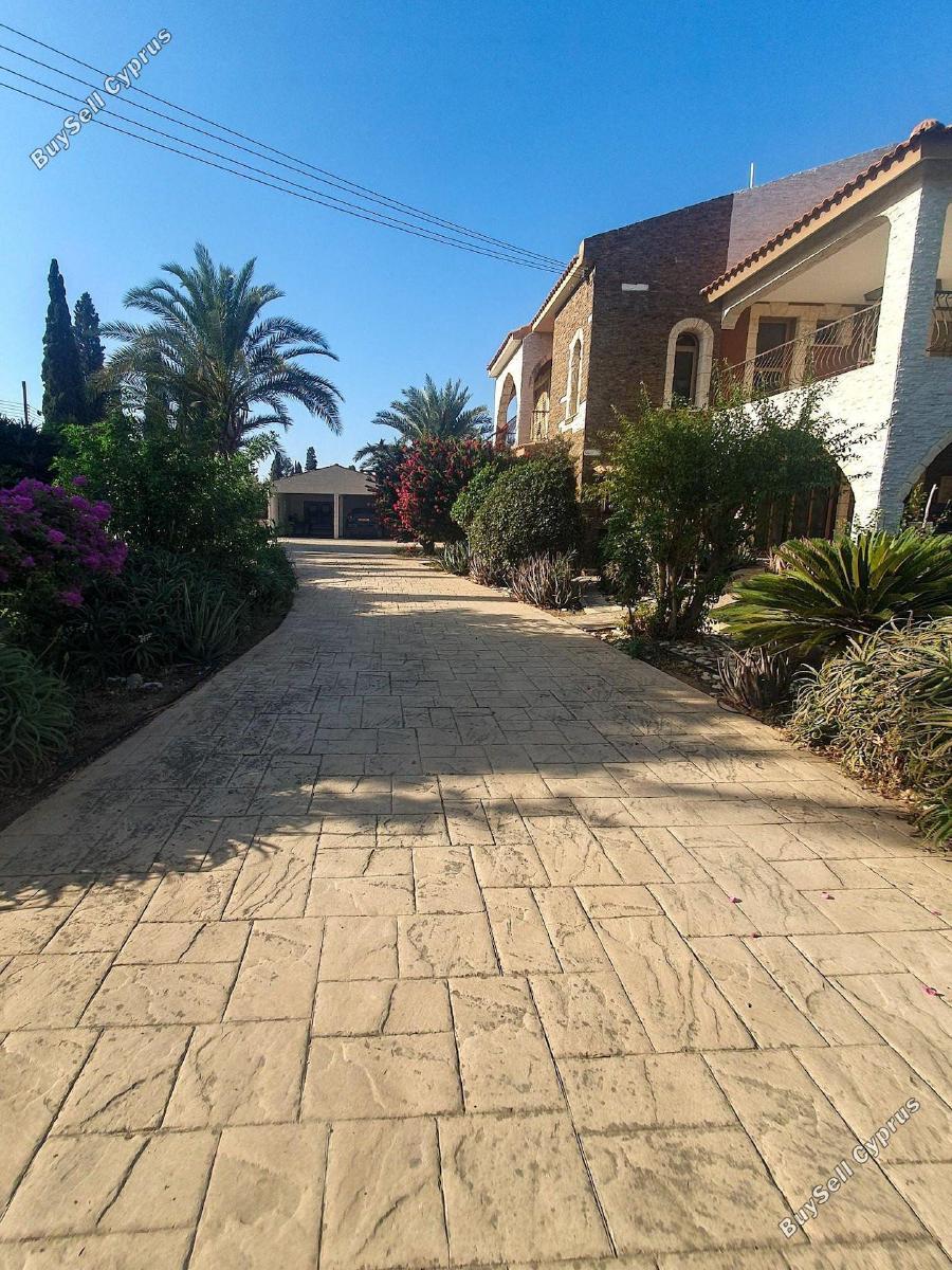 5 Bedroom Detached house for sale in Pervolia, Larnaca: https://www.buysellcyprus.com/property-for-sale/larnaca/pervolia/5-bed-detached-house-for-sale-pervolia-larnaca-1796724.html (www.buysellcyprus.com)
