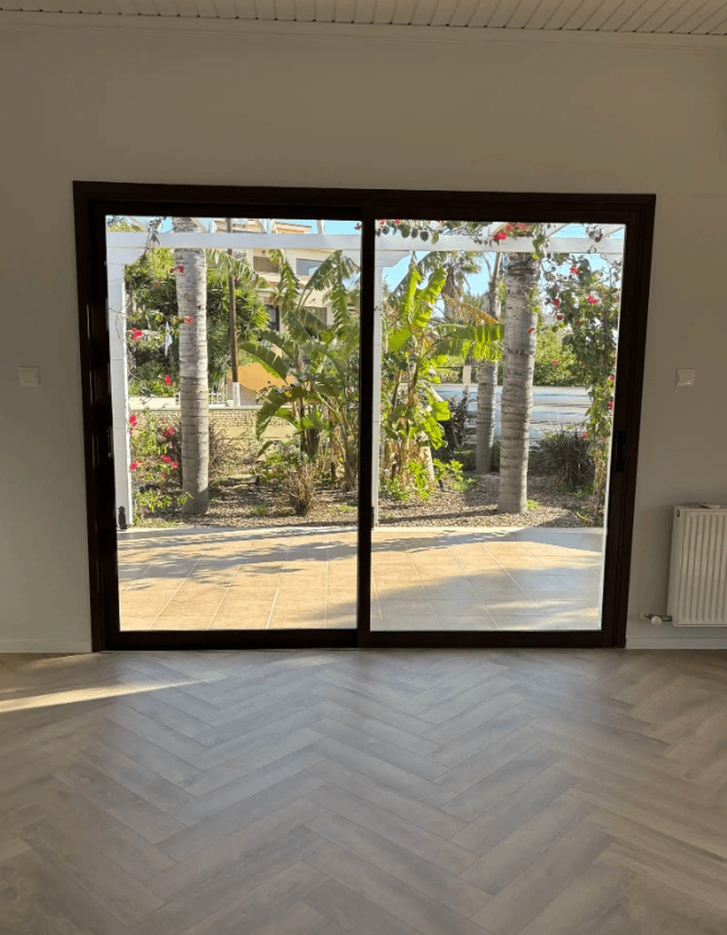5-bedroom villa for sale: https://www.bazaraki.com/adv/5797055_5-bedroom-villa-for-sale (www.bazaraki.com)