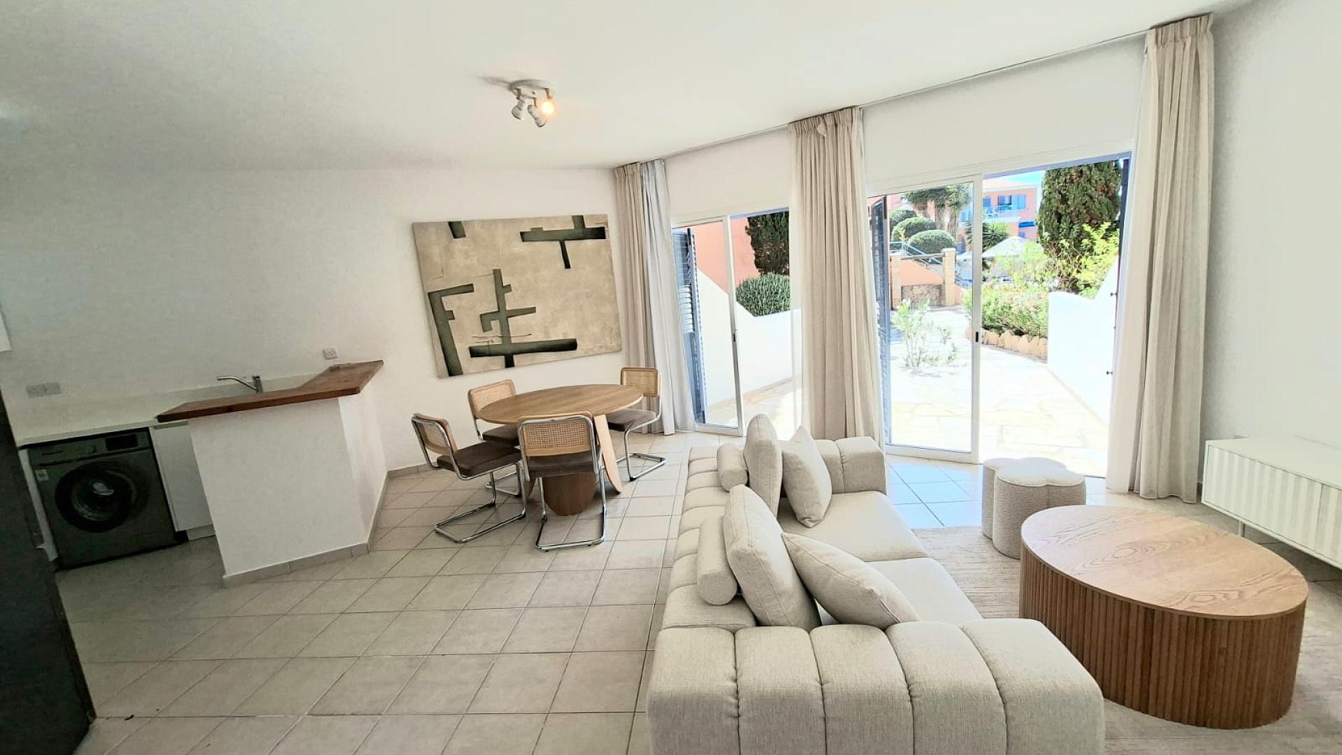 2-bedroom house in Paphos № 152117: https://dom.com.cy/en/catalog/sale/152117/ (dom.com.cy)