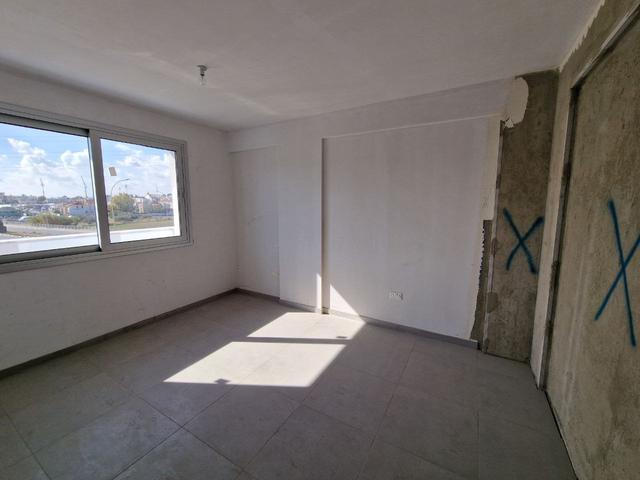 New residential building in Larnaca № 153921: https://dom.com.cy/en/catalog/sale/153921/ (dom.com.cy)