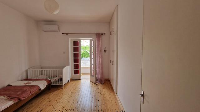 3-bedroom house in Larnaca №153302: https://dom.com.cy/en/catalog/rent/153302/ (dom.com.cy)