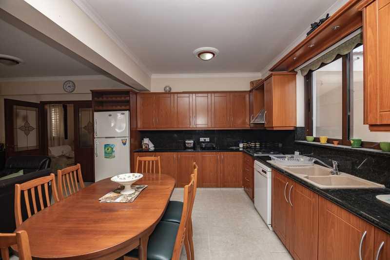 3-bedroom villa to rent: https://www.bazaraki.com/adv/5797191_3-bedroom-villa-to-rent (www.bazaraki.com)