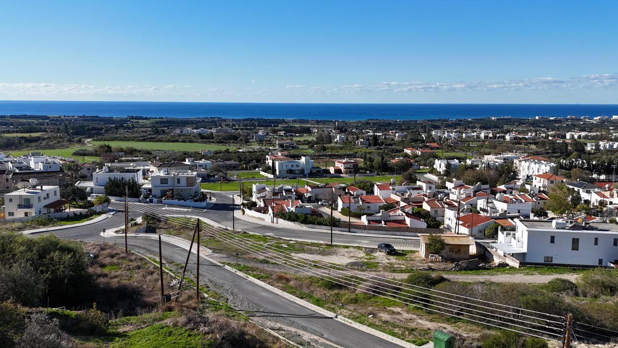 New 3-bedroom villa in Paphos № 153674: https://dom.com.cy/en/catalog/sale/153674/ (dom.com.cy)