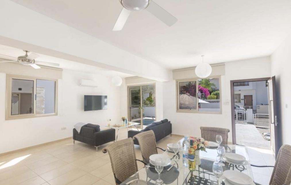 3-bedroom house in Famagusta №153794: https://dom.com.cy/en/catalog/rent/153794/ (dom.com.cy)