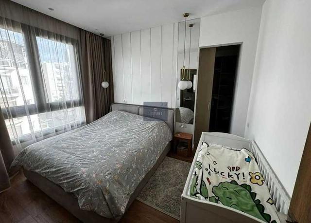 2-bedroom penthouse to rent: https://www.bazaraki.com/adv/5791327_2-bedroom-penthouse-to-rent (www.bazaraki.com)