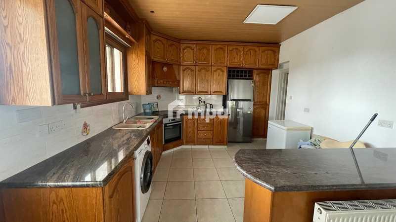 4-bedroom detached house to rent: https://www.bazaraki.com/adv/5786757_4-bedroom-detached-house-to-rent (www.bazaraki.com)