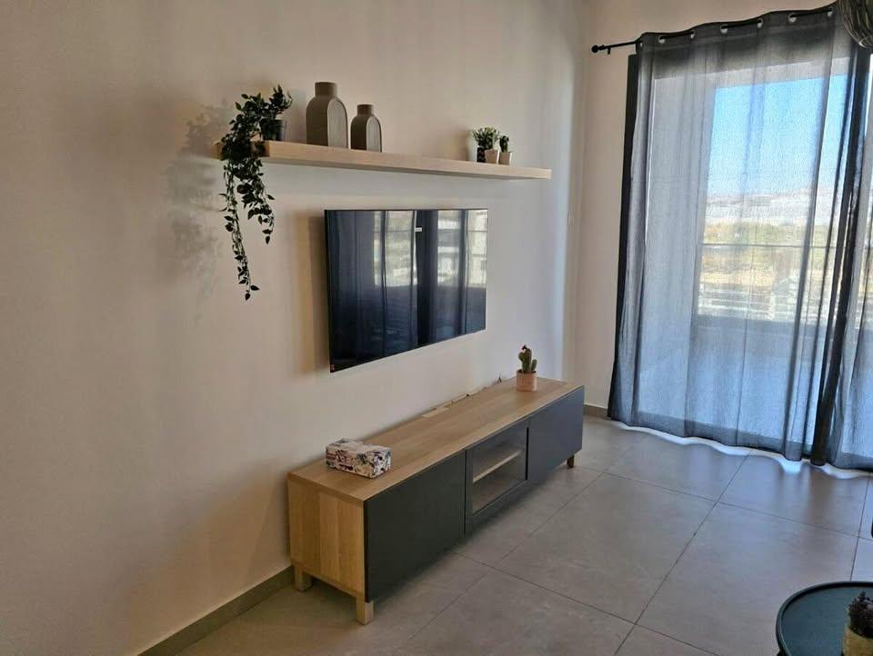 2 υπνοδωμάτια 2 μπάνια Διαμέρισμα/Γκαρσονιέρα: https://www.facebook.com/marketplace/item/1734845574050150 (www.facebook.com)