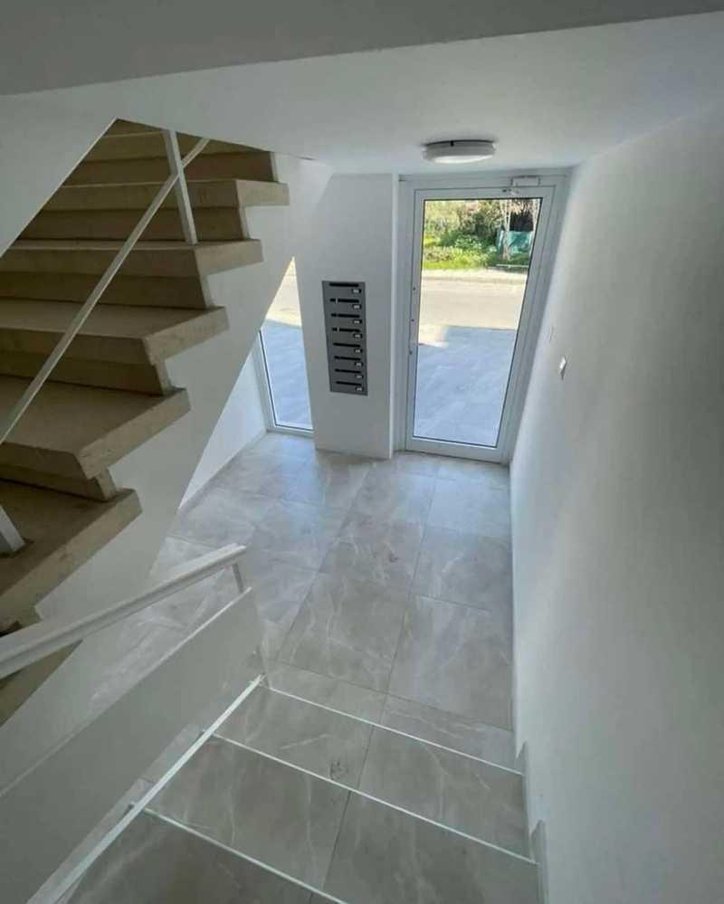 3-bedroom apartment to rent: https://www.bazaraki.com/adv/5795219_3-bedroom-apartment-to-rent (www.bazaraki.com)