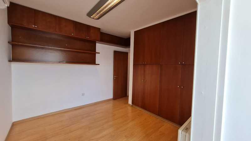 3-bedroom penthouse to rent: https://www.bazaraki.com/adv/5786490_3-bedroom-penthouse-to-rent (www.bazaraki.com)