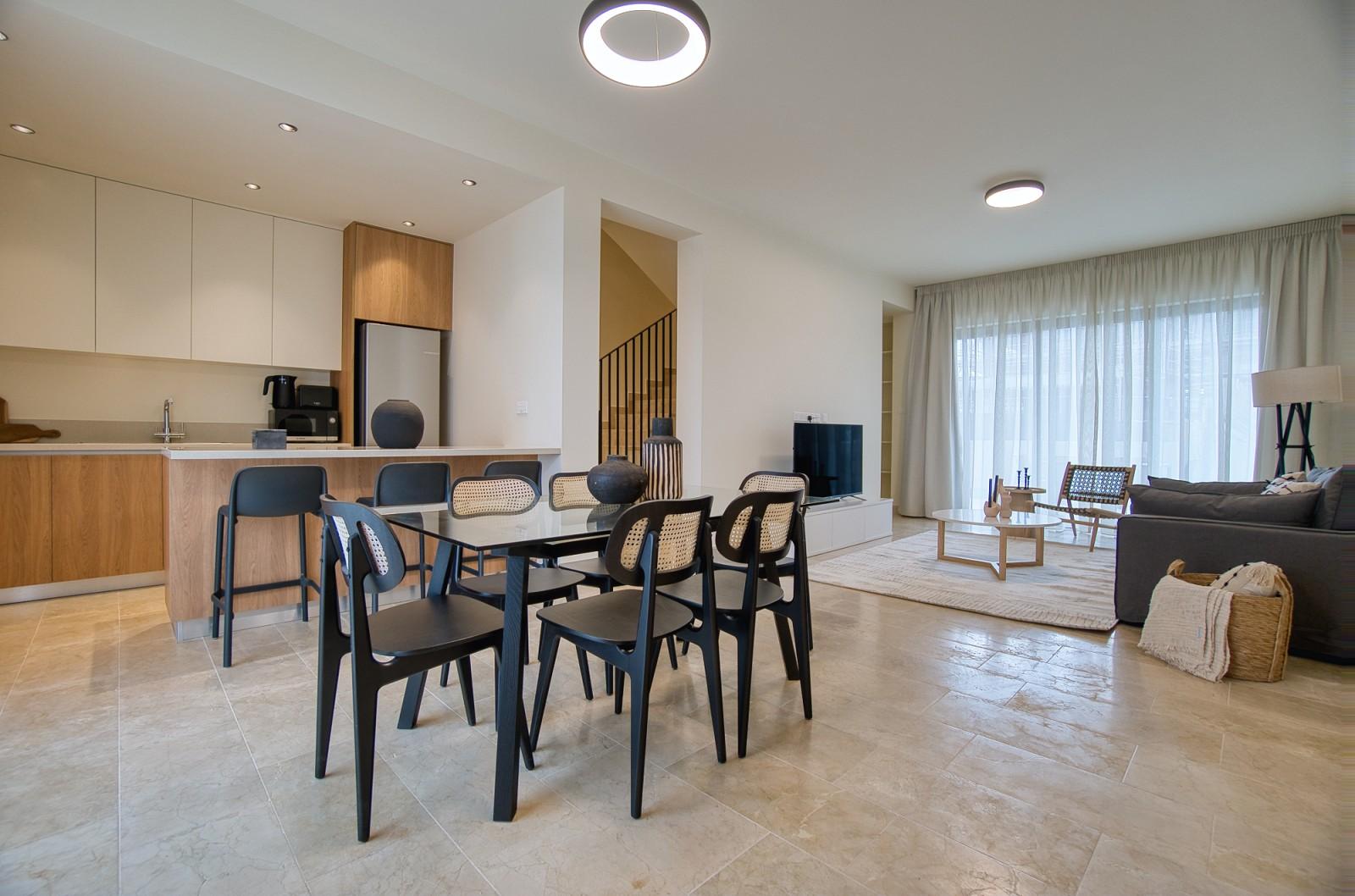 3-bedroom flat in Paphos №153865: https://dom.com.cy/en/catalog/rent/153865/ (dom.com.cy)
