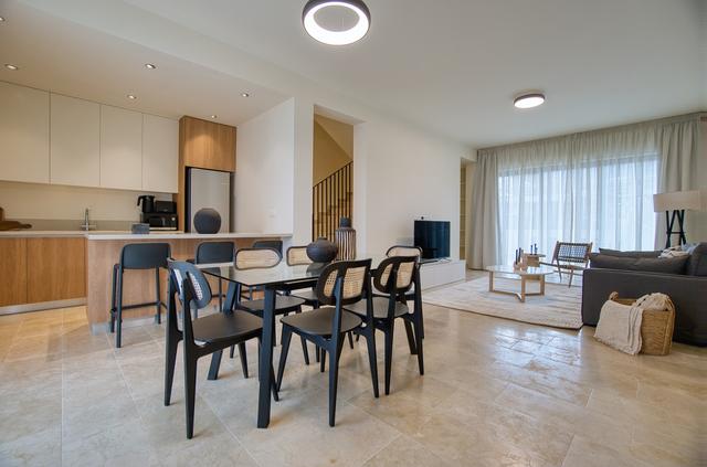3-bedroom flat in Paphos №153865: https://dom.com.cy/en/catalog/rent/153865/ (dom.com.cy)