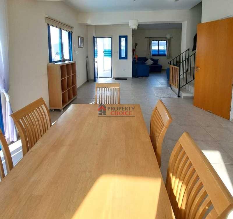 3-bedroom villa for sale: https://www.bazaraki.com/adv/5791701_3-bedroom-villa-for-sale (www.bazaraki.com)