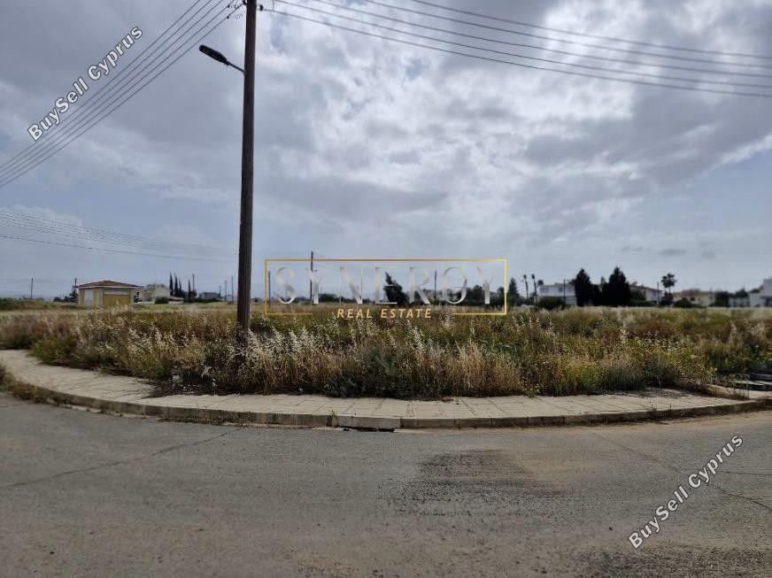 746 SQM Residential Plot for sale in Psimolofou, Nicosia: https://www.buysellcyprus.com/property-for-sale/nicosia/psimolofou/plot-for-sale-psimolofou-nicosia-1796692.html (www.buysellcyprus.com)