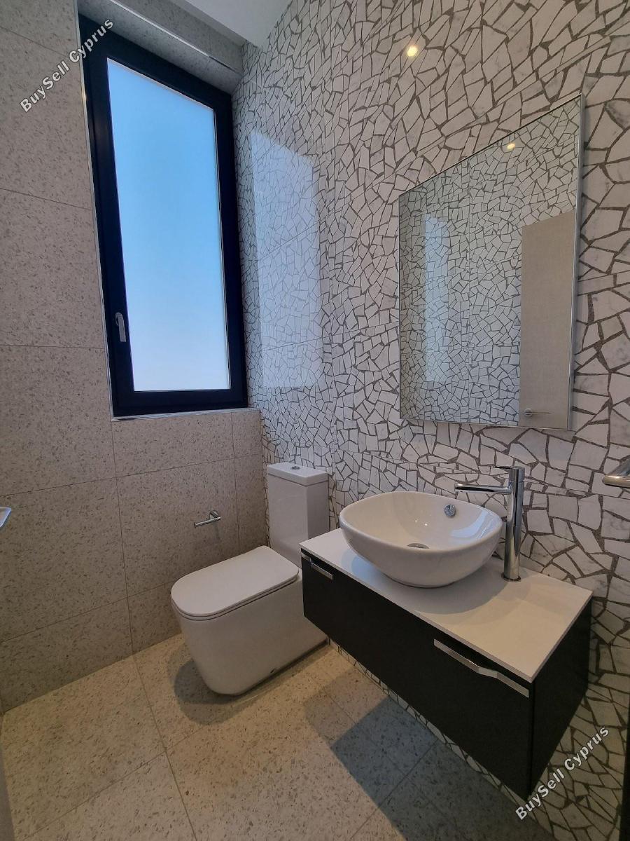 3 Bedroom Apartment for sale in Potamos Germasogeias, Limassol: https://www.buysellcyprus.com/property-for-sale/limassol/potamos-germasogeias/3-bed-apartment-for-sale-potamos-germasogeias-limassol-1799900.html (www.buysellcyprus.com)