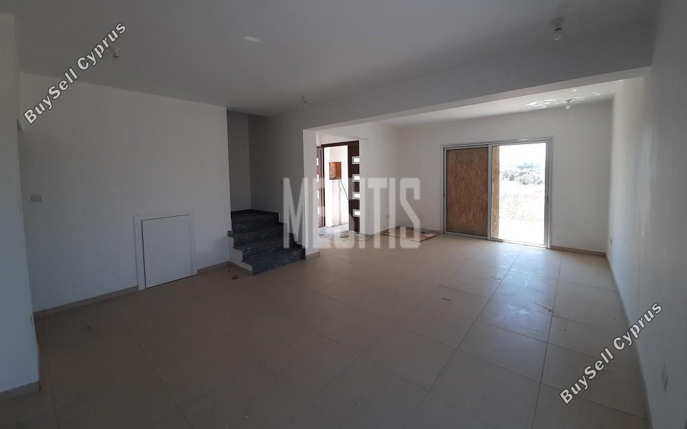Building for sale in Dali, Nicosia: https://www.buysellcyprus.com/property-for-sale/nicosia/dali/building-for-sale-dali-nicosia-1796843.html (www.buysellcyprus.com)