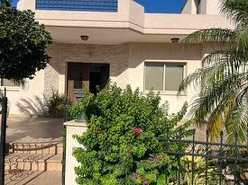 4-bedroom detached house for sale: https://www.bazaraki.com/adv/5797934_4-bedroom-detached-house-for-sale (www.bazaraki.com)