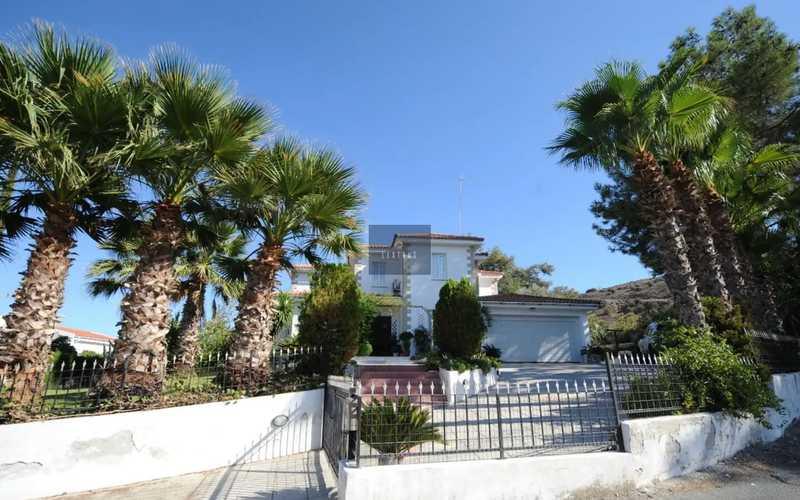 3-bedroom detached house for sale: https://www.bazaraki.com/adv/5791315_3-bedroom-detached-house-for-sale (www.bazaraki.com)