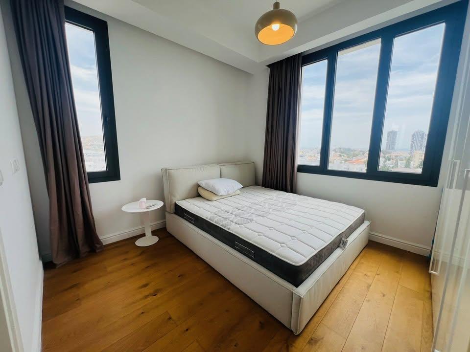 3 Beds 3 Baths Apartment/condo: https://www.facebook.com/marketplace/item/1189328872495519 (www.facebook.com)