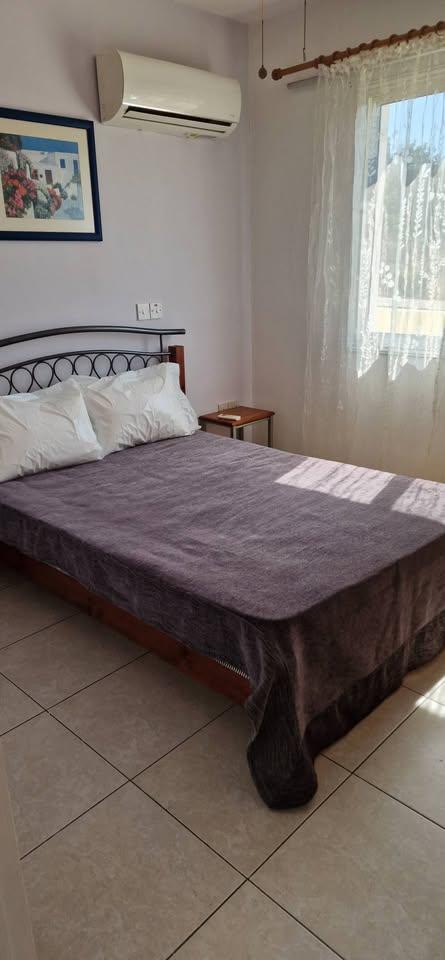 1 bedroom Peyia: https://www.facebook.com/marketplace/item/2222150261546578 (www.facebook.com)